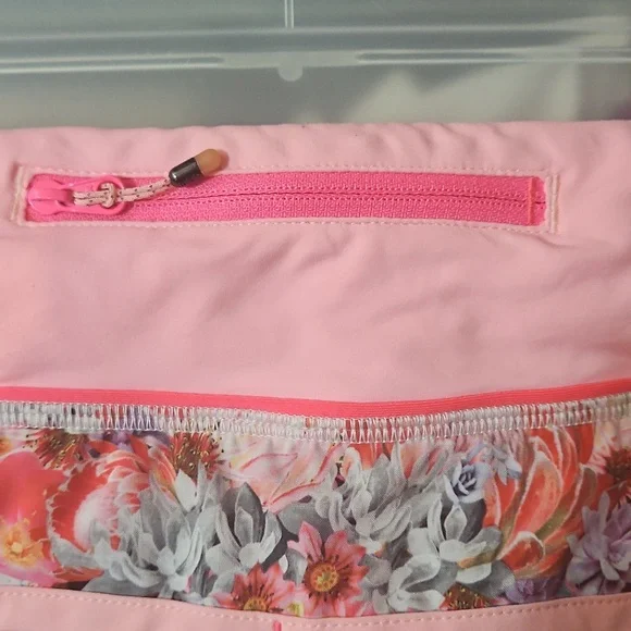 Lululemon Speed Shorts - Picture 4 of 10